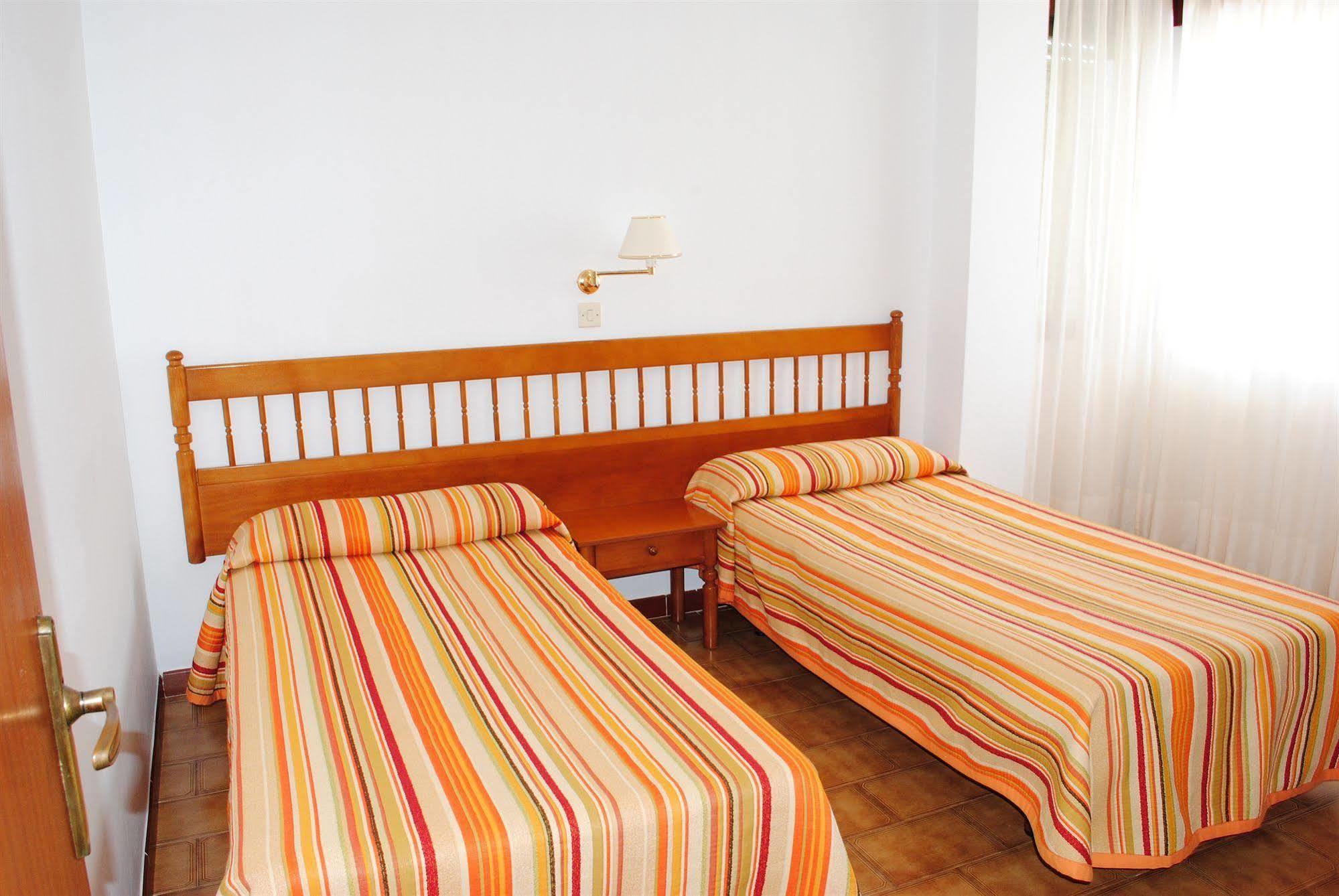 Apartamentos Suaces ノハ エクステリア 写真